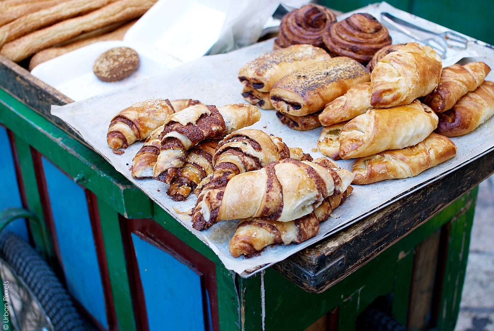 Car with pastries in Jerusalem | Urban Pixxels