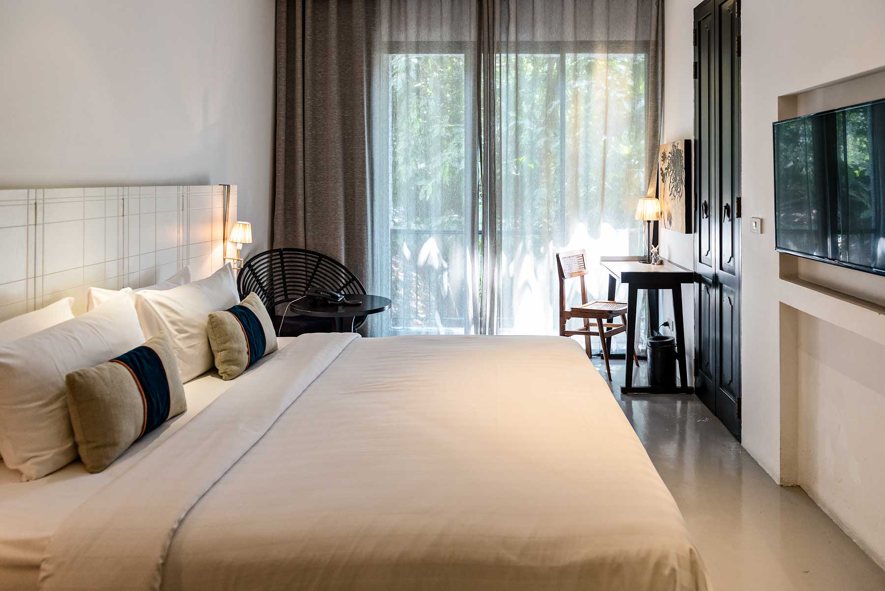 Best hotels in Chiang Mai: tips for the best areas and a review of 4 boutique hotels | Hotel des Artists Ping Silhouette